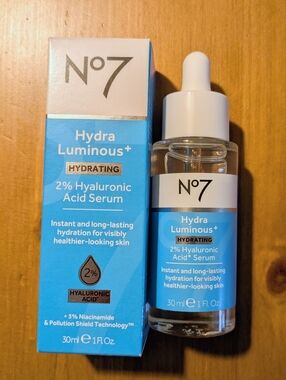 No7 Hydra Luminous+ Hydrating 2% Hyaluronic Acid Serum